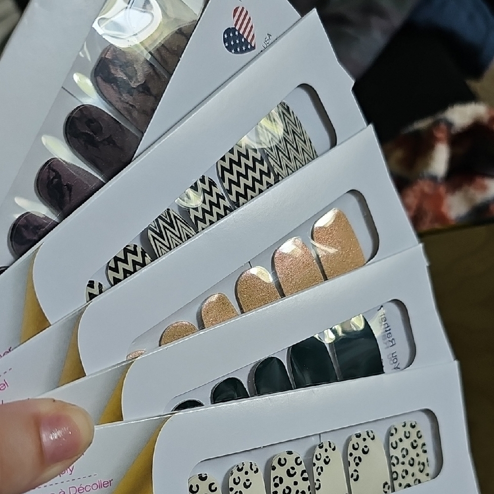 Color Street Nail Polish Strips - Picture 3 of 8